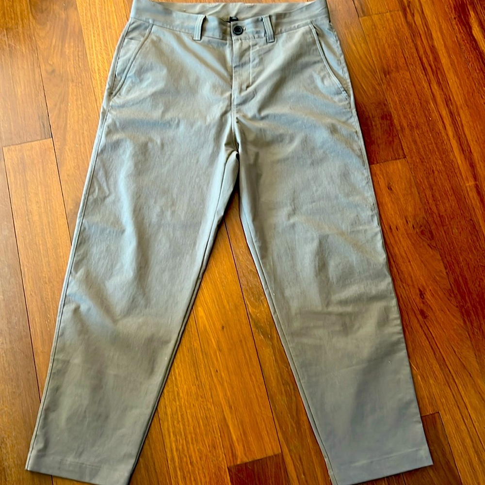Mens Lululemon Pants Size 32 flat front in Mocha Brown